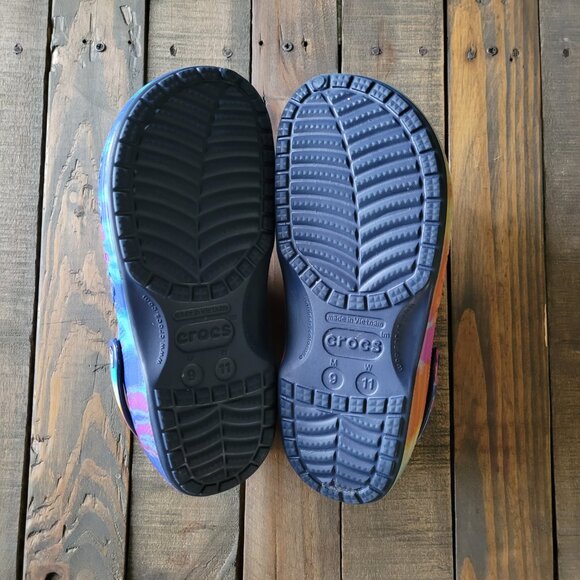 Crocs Baya Lined Tie-Dye Graphic Clog / Fuzzy Slippers - Picture 5 of 5
